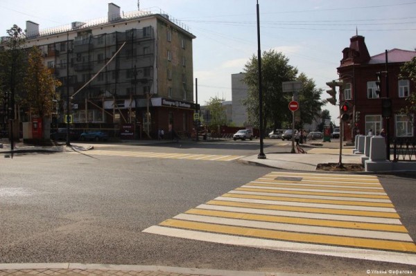 В Перми на ремонтируемом участке Комсомольского проспекта нанесена новая разметка В Перми на ремонтируемом участке Комсомольского проспекта нанесена новая разметка