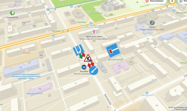 Проезд по перекрестку Пермская-Крисанова сужается до одной полосы из-за ремонта тепловой камеры