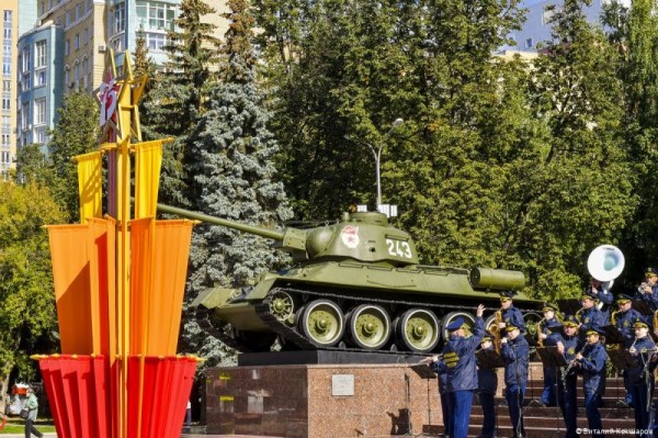 В Перми возложили «Цветы памяти» в честь окончания Второй мировой войны