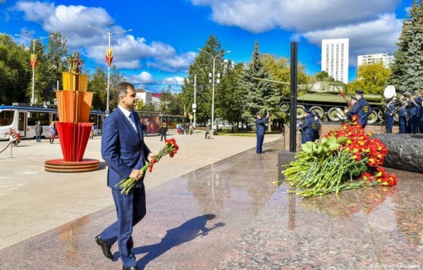 В Перми возложили «Цветы памяти» в честь окончания Второй мировой войны