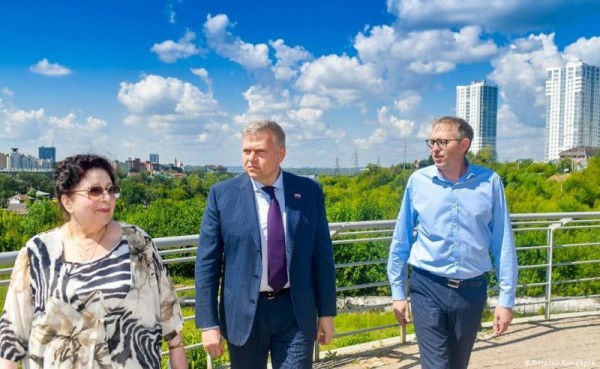 Главе Перми Алексею Дёмкину презентовали новое оборудование Пермского планетария