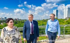 Главе Перми Алексею Дёмкину презентовали новое оборудование Пермского планетария