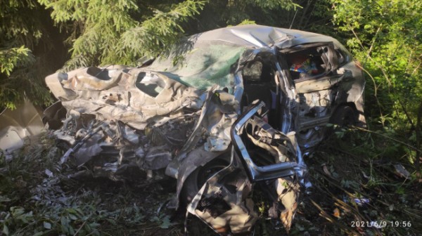 В пригороде Березников в автоаварии погибли два человека В пригороде Березников в автоаварии погибли два человека