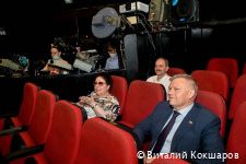 Главе Перми Алексею Дёмкину презентовали новое оборудование Пермского планетария