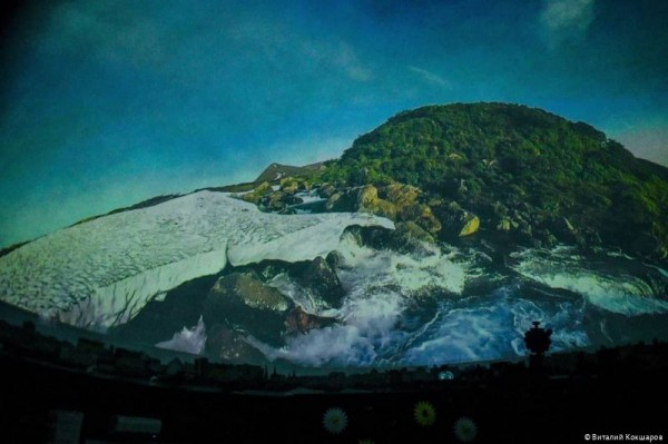 Главе Перми Алексею Дёмкину презентовали новое оборудование Пермского планетария