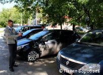 Во всех районах Перми начались рейды по контролю за парковкой на газонах