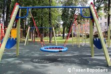 В Перми в саду Декабристов появилась спортивная и детская площадка В Перми в саду Декабристов появилась спортивная и детская площадка