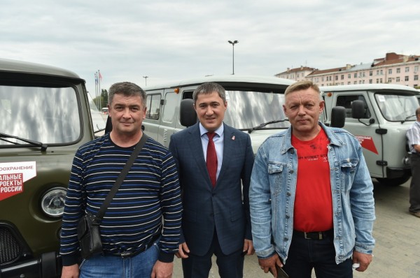 В медучреждения Прикамья переданы 36 новых автомобилей для оказания помощи пациентам отдаленных территорий В медучреждения Прикамья переданы 36 новых автомобилей для оказания помощи пациентам отдаленных территорий