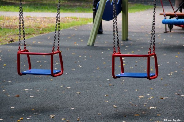 В Перми в саду Декабристов появилась спортивная и детская площадка В Перми в саду Декабристов появилась спортивная и детская площадка