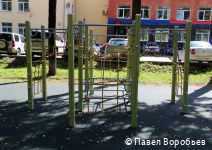 В Перми в саду Декабристов появилась спортивная и детская площадка В Перми в саду Декабристов появилась спортивная и детская площадка