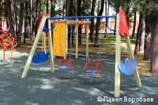 В Перми в саду Декабристов появилась спортивная и детская площадка В Перми в саду Декабристов появилась спортивная и детская площадка