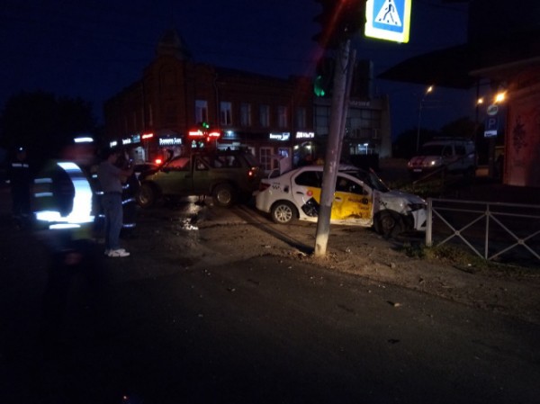В Кунгуре в ДТП пострадали пять человек В Кунгуре в ДТП пострадали пять человек