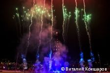 В Перми зажглись огни на главной городской ели В Перми зажглись огни на главной городской ели