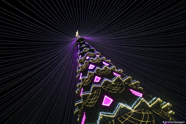 В Перми начал работу ледовый парк «Новогодье» на городской эспланаде