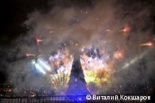 В Перми зажглись огни на главной городской ели В Перми зажглись огни на главной городской ели