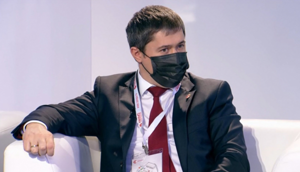 Дмитрий Махонин представил на Гайдаровском форуме опыт Прикамья по решению проблемы кадров для медицины