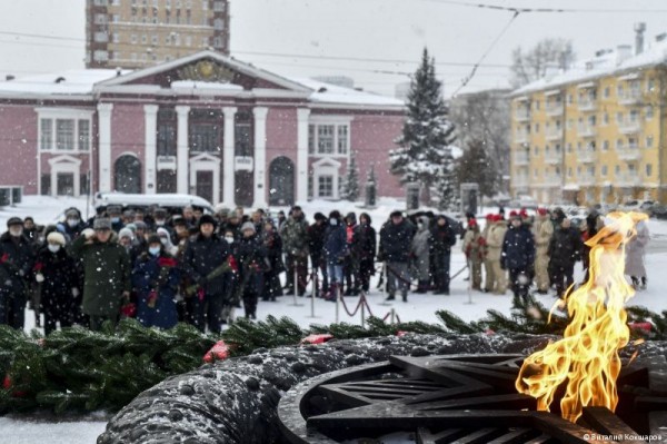 В Перми состоялось возложение цветов в честь Дня снятия блокады Ленинграда