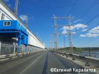 В Перми открыто движение по двум полосам на дороге через плотину Камской ГЭС В Перми открыто движение по двум полосам на дороге через плотину Камской ГЭС