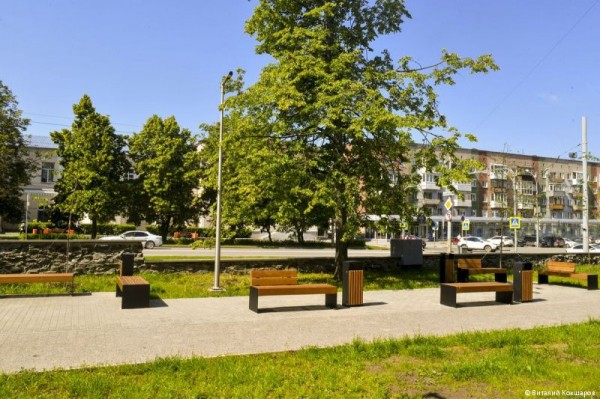 Дмитрий Махонин и Алексей Дёмкин проинспектировали ход благоустройства бульвара им. Советской Армии в Перми Дмитрий Махонин и Алексей Дёмкин проинспектировали ход благоустройства бульвара им. Советской Армии в Перми