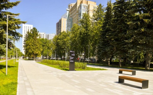 Дмитрий Махонин и Алексей Дёмкин проинспектировали ход благоустройства бульвара им. Советской Армии в Перми Дмитрий Махонин и Алексей Дёмкин проинспектировали ход благоустройства бульвара им. Советской Армии в Перми