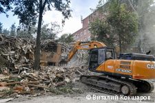 В Перми начался снос пятиэтажного четырёхподъездного дома по улице Петропавловской, 14