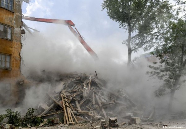 В Перми начался снос пятиэтажного четырёхподъездного дома по улице Петропавловской, 14