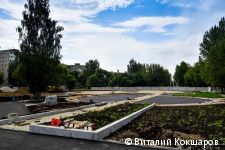 В сквере на улице Гашкова на 90% выполнено благоустройство пешеходных дорожек