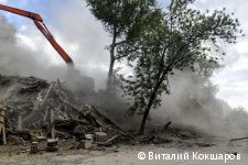 В Перми начался снос пятиэтажного четырёхподъездного дома по улице Петропавловской, 14