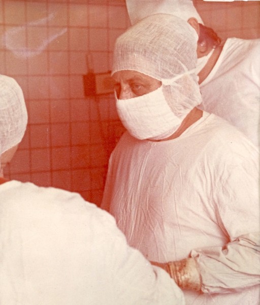 Детей приносит не аист. История «крестного отца Донбасса» — акушера Владимира Чайки