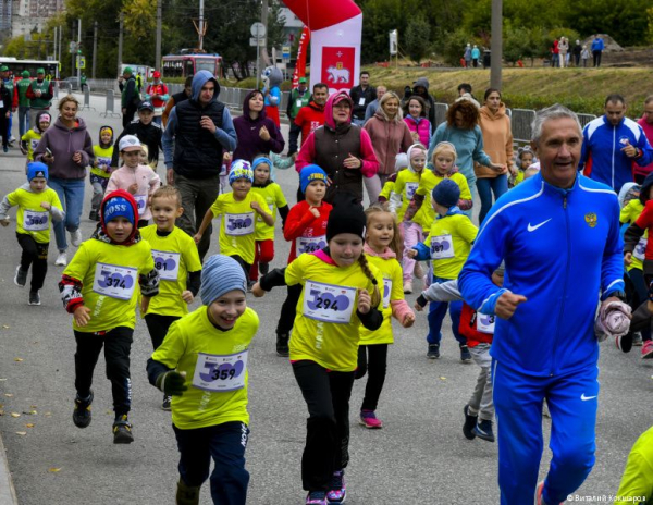 На площади перед Театром-Театром в Перми начался танцевальный марафон &laquo;Открой себя&raquo;