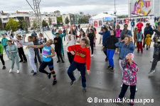 На площади перед Театром-Театром в Перми начался танцевальный марафон &laquo;Открой себя&raquo;