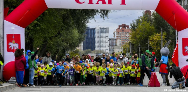 На площади перед Театром-Театром в Перми начался танцевальный марафон &laquo;Открой себя&raquo;