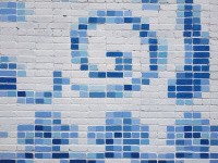 В Перми появилось новое граффити «Гжельская вышивка» В Перми появилось новое граффити «Гжельская вышивка»