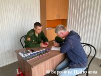 В Ленинском районе Перми начал работу мобильный пункт приёма на военную службу по контракту В Ленинском районе Перми начал работу мобильный пункт приёма на военную службу по контракту