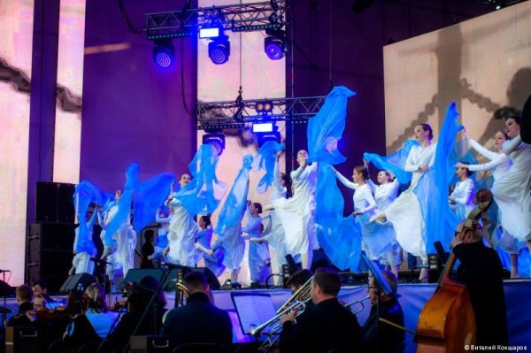 В День города Перми праздничные мероприятия на эспланаде посетили около 300 тысяч человек В День города Перми праздничные мероприятия на эспланаде посетили около 300 тысяч человек