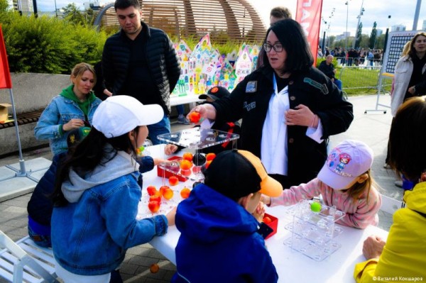 В День города Перми праздничные мероприятия на эспланаде посетили около 300 тысяч человек В День города Перми праздничные мероприятия на эспланаде посетили около 300 тысяч человек