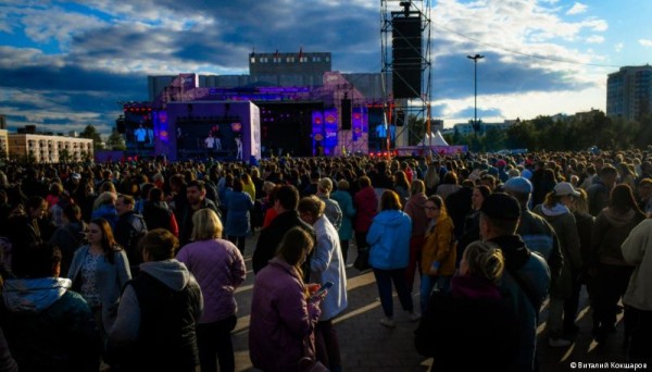 В День города Перми праздничные мероприятия на эспланаде посетили около 300 тысяч человек В День города Перми праздничные мероприятия на эспланаде посетили около 300 тысяч человек