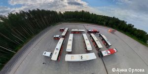 В Перми автобусы выстроились в цифру «300» в честь юбилея города