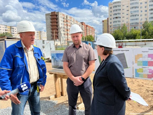 Строительство муниципального дома на Маяковского, 54 в Перми ведётся уже на уровне 5-го этажа Строительство муниципального дома на Маяковского, 54 в Перми ведётся уже на уровне 5-го этажа