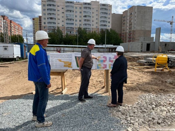 Строительство муниципального дома на Маяковского, 54 в Перми ведётся уже на уровне 5-го этажа Строительство муниципального дома на Маяковского, 54 в Перми ведётся уже на уровне 5-го этажа