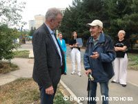 Власти Перми и теплоэнергетики встретились с Владимиром Кормщиковым, создавшим сквер в микрорайоне Парковый 