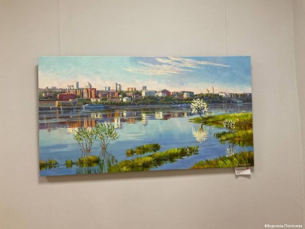 В администрации Перми открылась выставка картин художницы Любови Малышевой