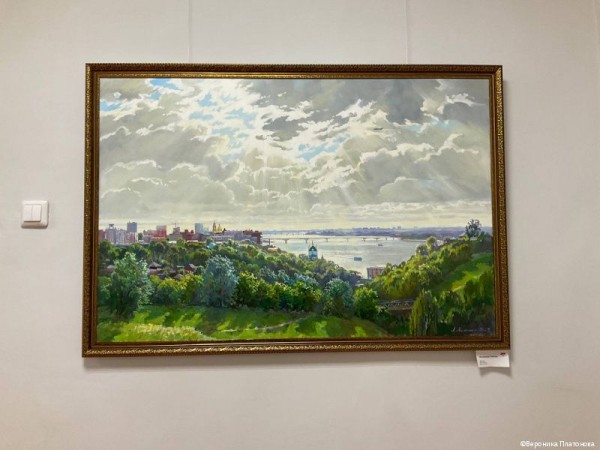 В администрации Перми открылась выставка картин художницы Любови Малышевой