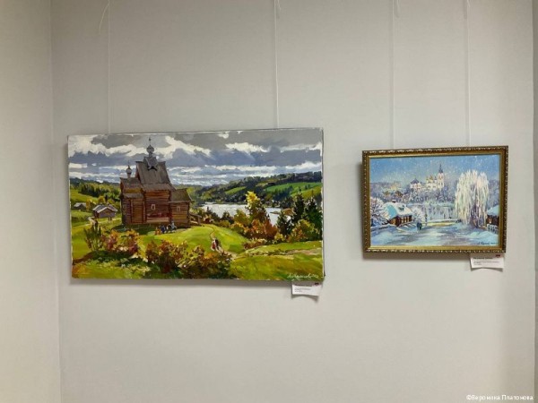 В администрации Перми открылась выставка картин художницы Любови Малышевой