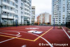 В Перми завершено строительство стадиона и универсальной площадки возле нового корпуса гимназии №33