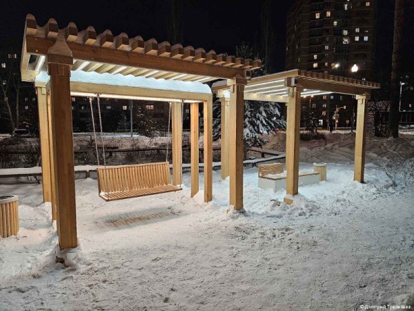 В Черняевском лесу Перми заменили малые архитектурные формы на месте отдыха «Золотые пески» 