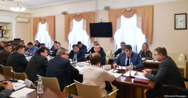 Глава Перми Эдуард Соснин поручил усилить контроль за уборкой тротуаров и лестничных спусков