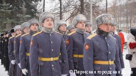 В Перми прошла церемония возложения цветов, приуроченная к 80-летию со Дня снятия блокады Ленинграда
