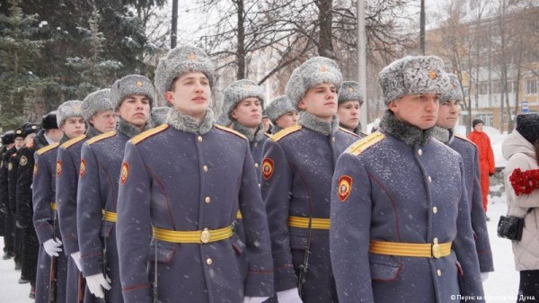 В Перми прошла церемония возложения цветов, приуроченная к 80-летию со Дня снятия блокады Ленинграда