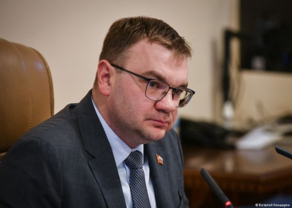 Глава Перми Эдуард Соснин поручил усилить контроль за уборкой тротуаров и лестничных спусков